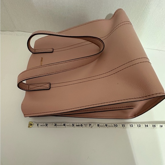 Auth NWT $450 Marc Jacobs Women Marc Jacobs Repeat Leather Tote Bag in Blush Pink with Logo Lining